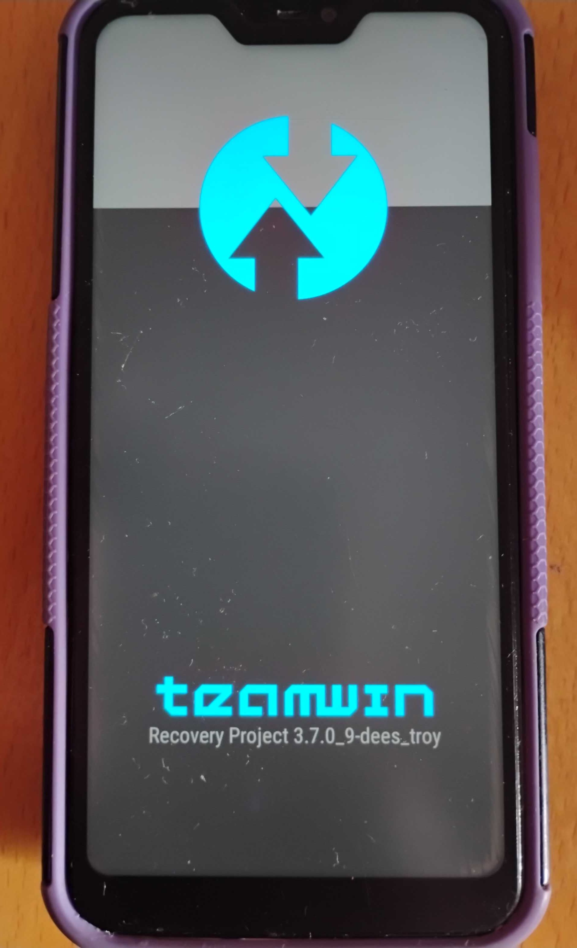 Xiaomi Mi A2 Lite отличен, с чисто нова батерия