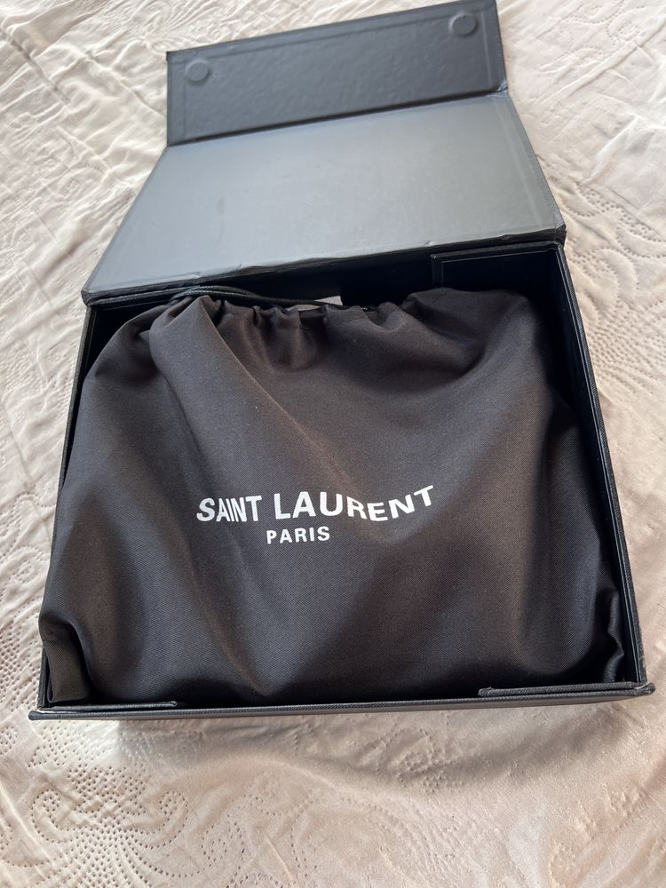 Saint Laurent Le 5 à 7 croc-embossed дамска чанта