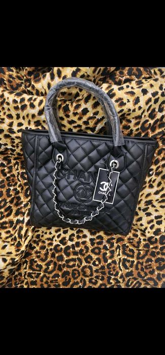 Елегантна чанта Шанел