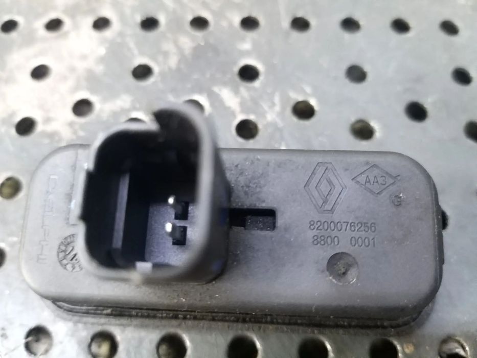 Switch deschidere haion renault megane 3 8200076256 88000001