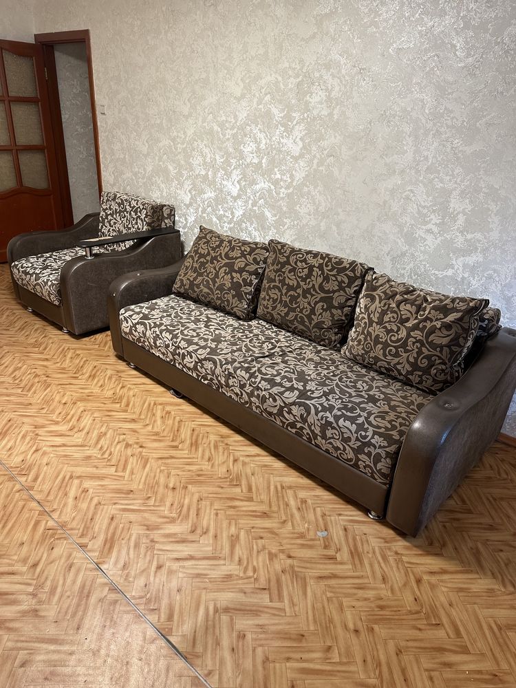 Продам дивана + кресло