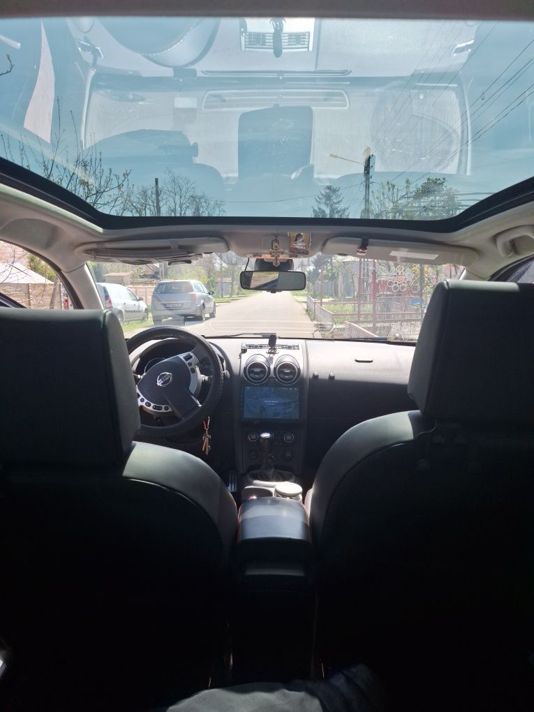 Vand Nissan qashqai 4x4full