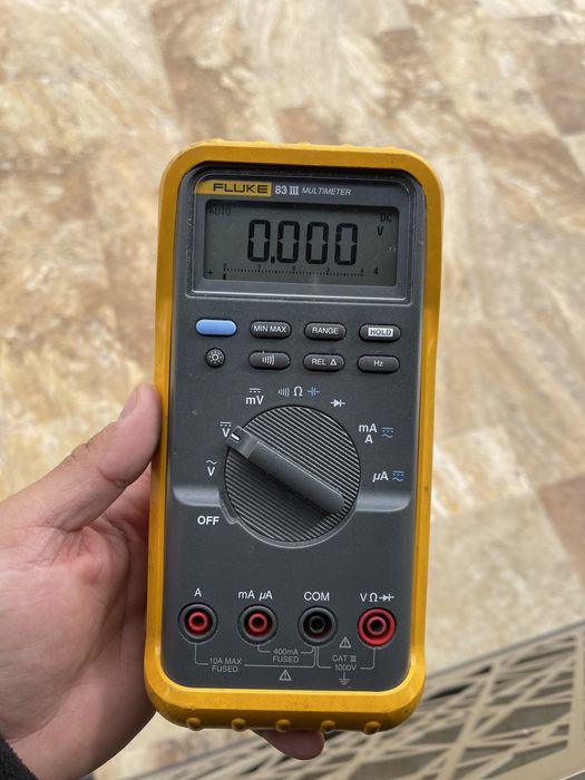 Multimetru fluke