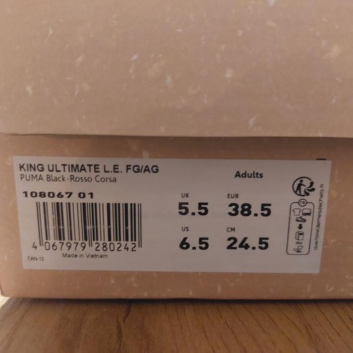 Ghete fotbal Puma King Elite Ultimate L.E FG/AG