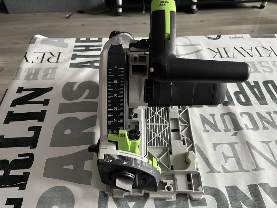 Потъващ циркуляр Festool TS 55 FEBQ- Plus перфектен