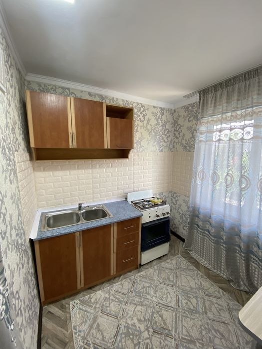 За каналда 1 хоналик