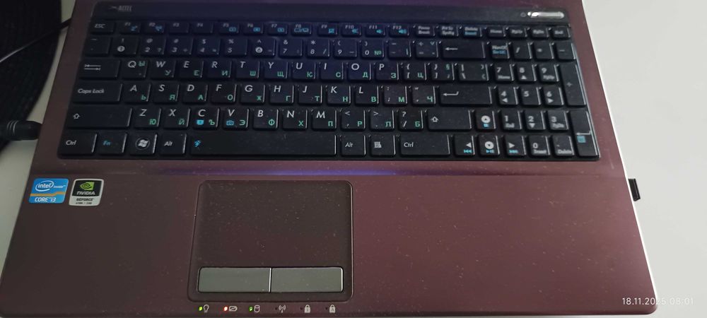 Продавам запазен лаптоп ASUS