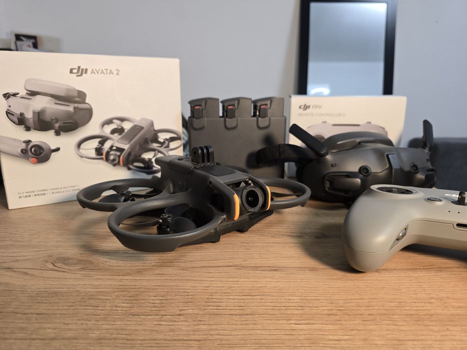 Drona Dji Avata 2 Fly More combo
