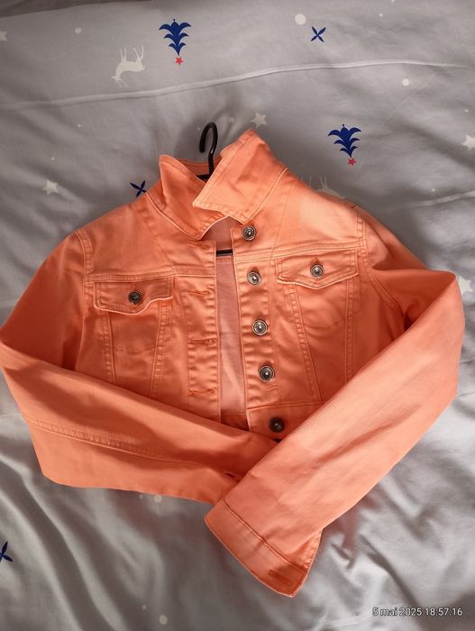 Geaca de blugi dama portocalie.