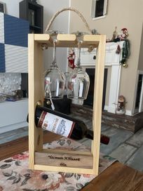 Дървена стойка за вино ръчна изработка
