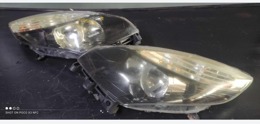 Far Stanga Dreapta Renault Scenic 3 Fundal Negru European