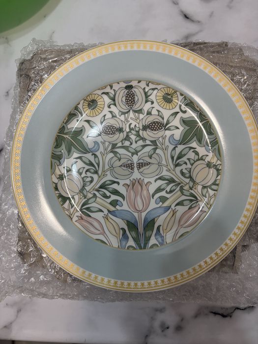 Продам тарелки фирмы Fioretta