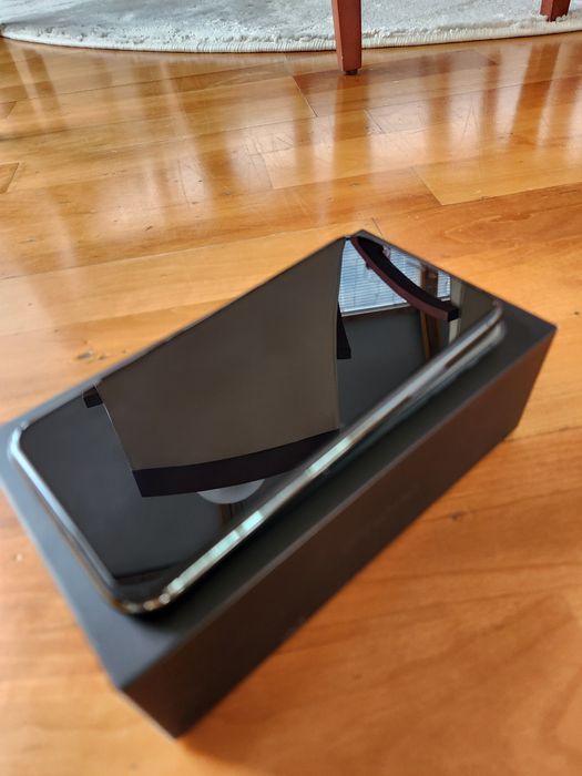 Iphone 11 pro, 256 GB + кейс Karl Lagerfeld