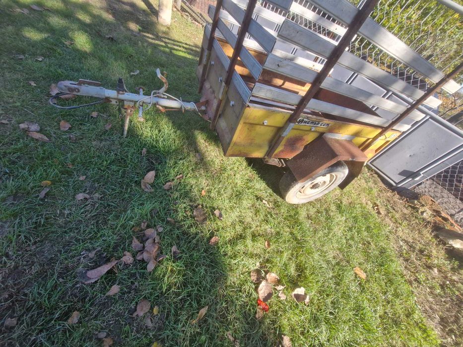 Тутраканско ремарке за фреза