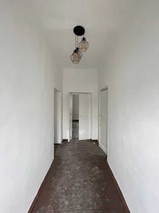 Срочно сдается дом 3 комнаты,6 соток,общий двор.Лабзак.