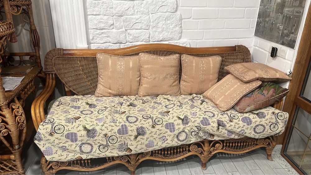 Комплект мебели из дерева