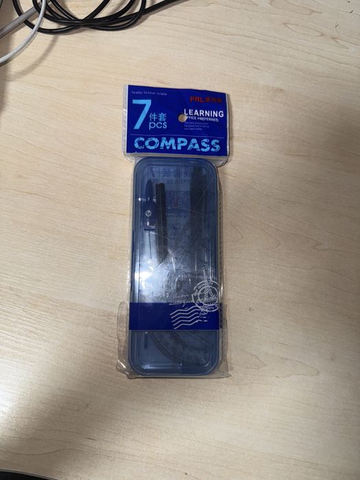 Набор линеек, циркуль и карандаш