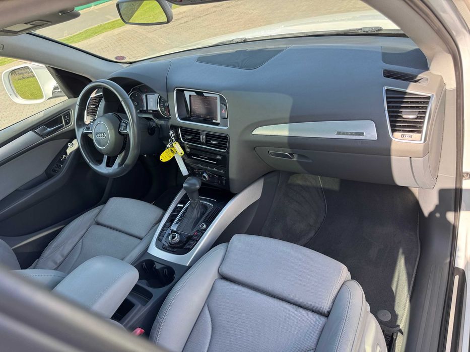 AUDI Q5 quattro 2016