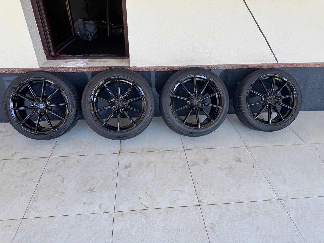 Bmw diska r18 raznoshirokiy