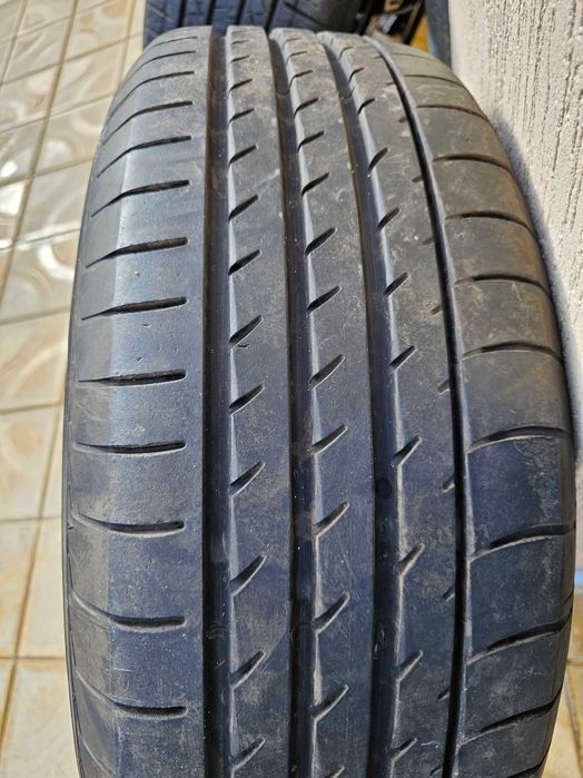 Гума 235/55/19  Yokohama ADVAN SPORT