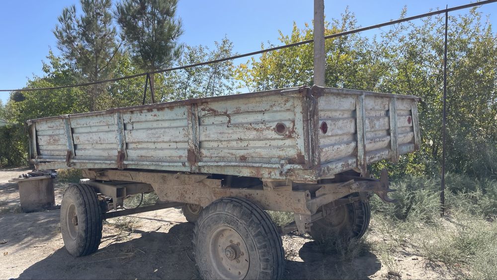 Traktor prisep. Holati yaxshi .
