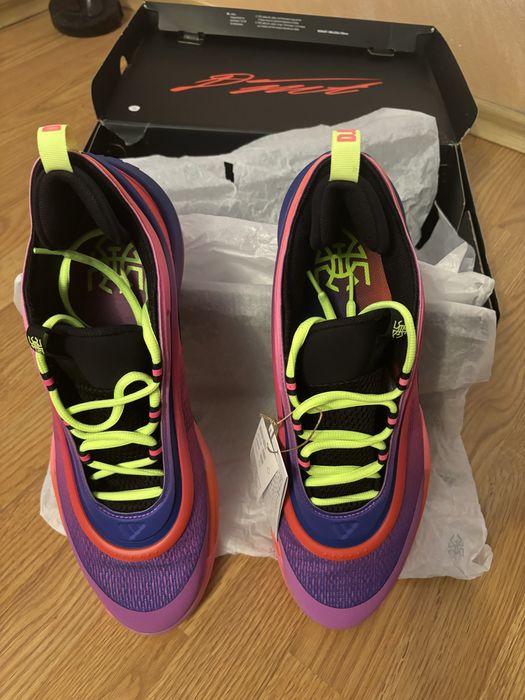 Нови оригинални маратонки за баскетбол/волейбол, размер 49 1/3