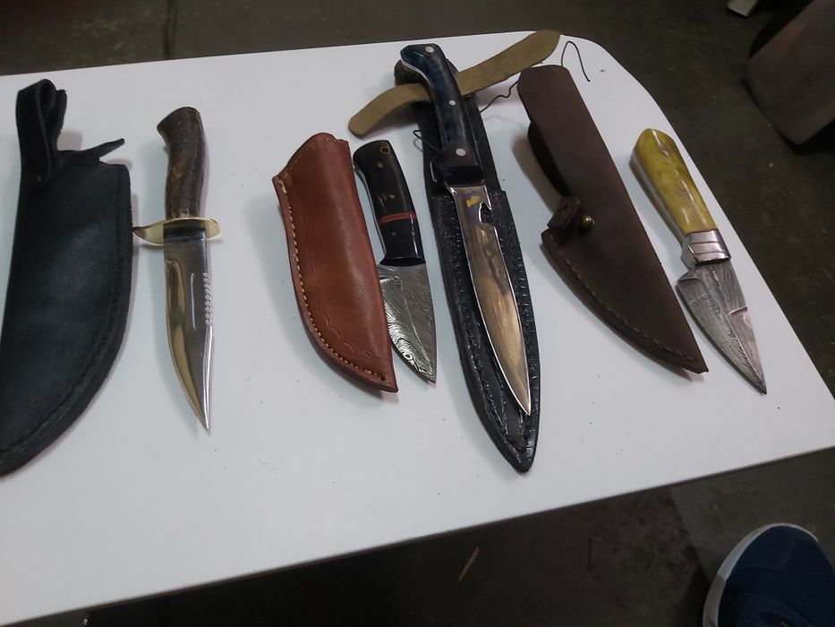 Cutite pentru vânătoare si pescuit.