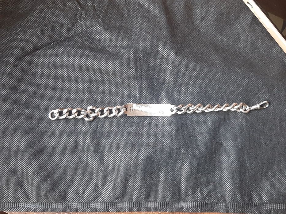 Brățară din argint masiv cu plăcuță