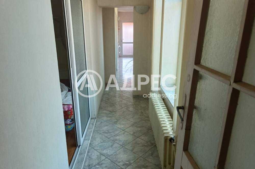 Продава се Къща в Разград, Варош - 176 кв.м за 1307 €/кв.м - Снимка #4