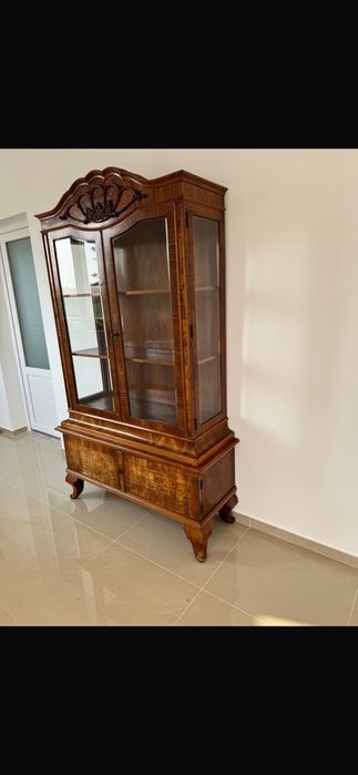 Vitrina Antica deosebita