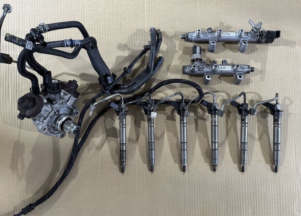 Kit injectie / Injectoare / Pompa Audi A4 A5 A6 A7 A8 Q5 3.0 CDU CLA