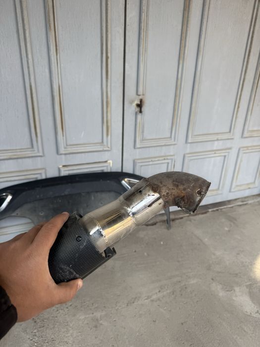 Glushitel nasadka akrapovic arginal karbon