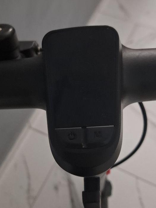 Vând trotineta bugatti myria ca noua