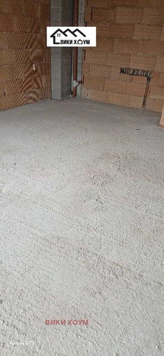 Продава се Двустаен апартамент в Варна, Център - 55 кв.м за 1237 €/кв.м - Снимка #2