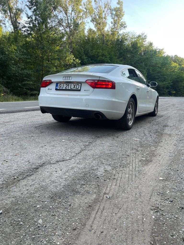 Vând Audi A5 Sportback 2.0