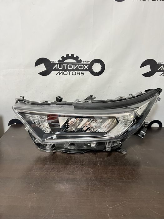 Far stanga full led Toyota Rav4 an 2019-2023