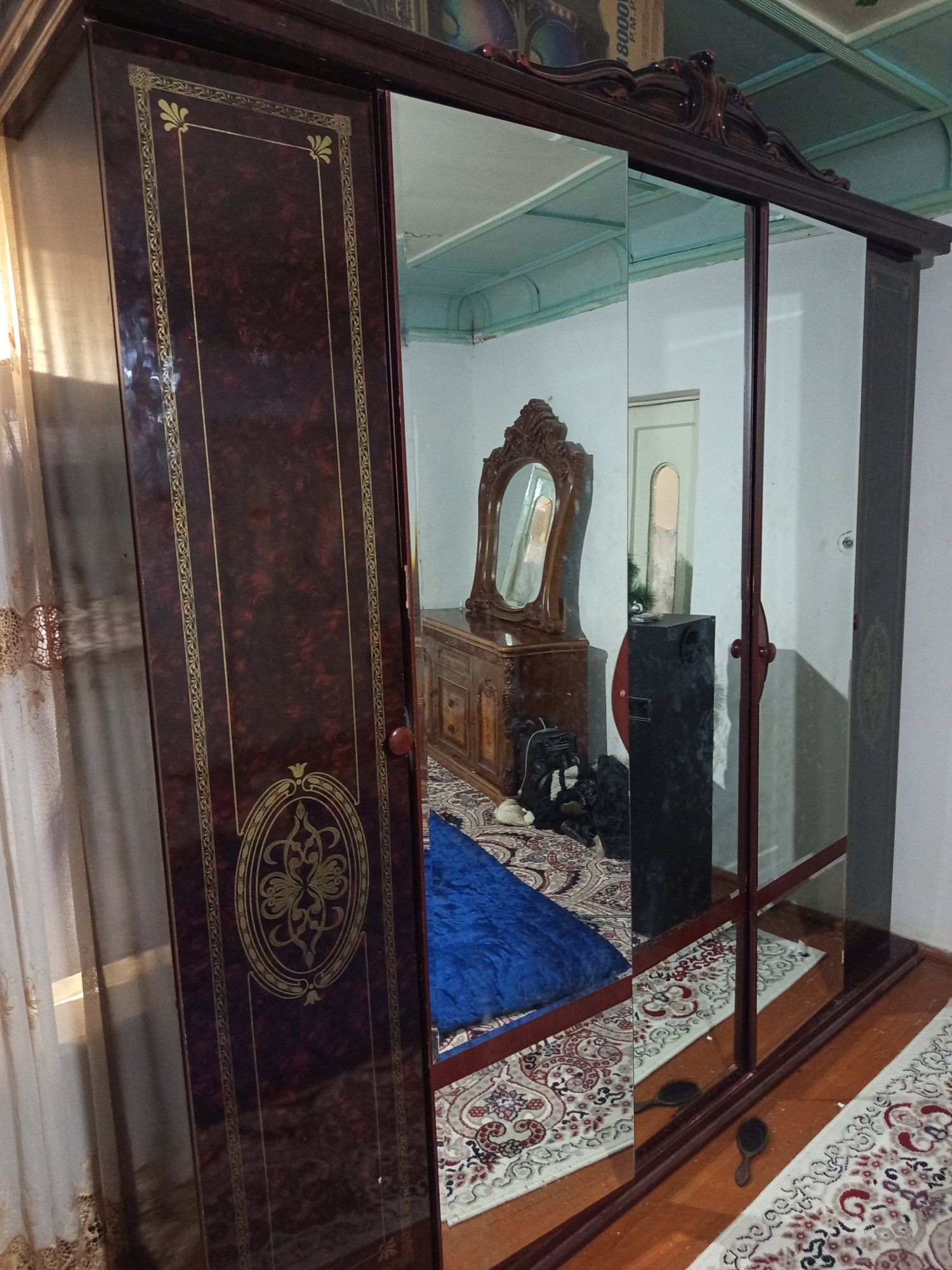 Materiali baquvvat mebel sotiladi