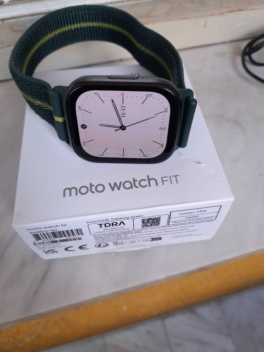 Часовник : Moto Watch FIT