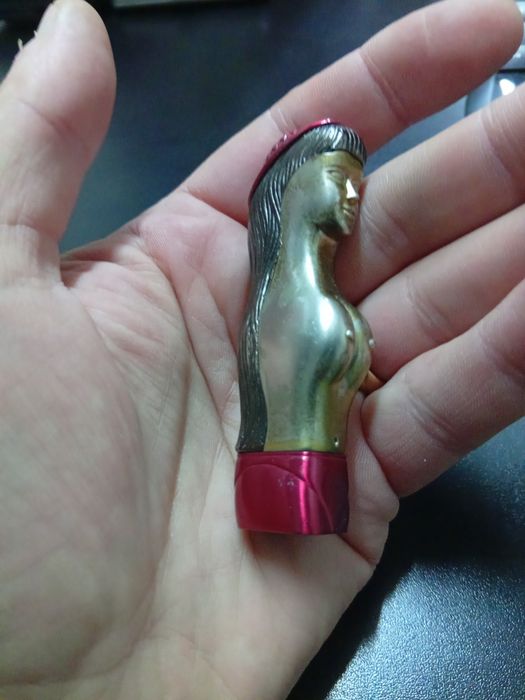 Brichetă vintage bust feminin – obiect de colecție rar