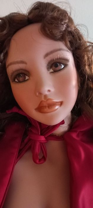 Papusa de portelan 7/50 ,86 cm ,semnata Pat Dezinsky&Rustie