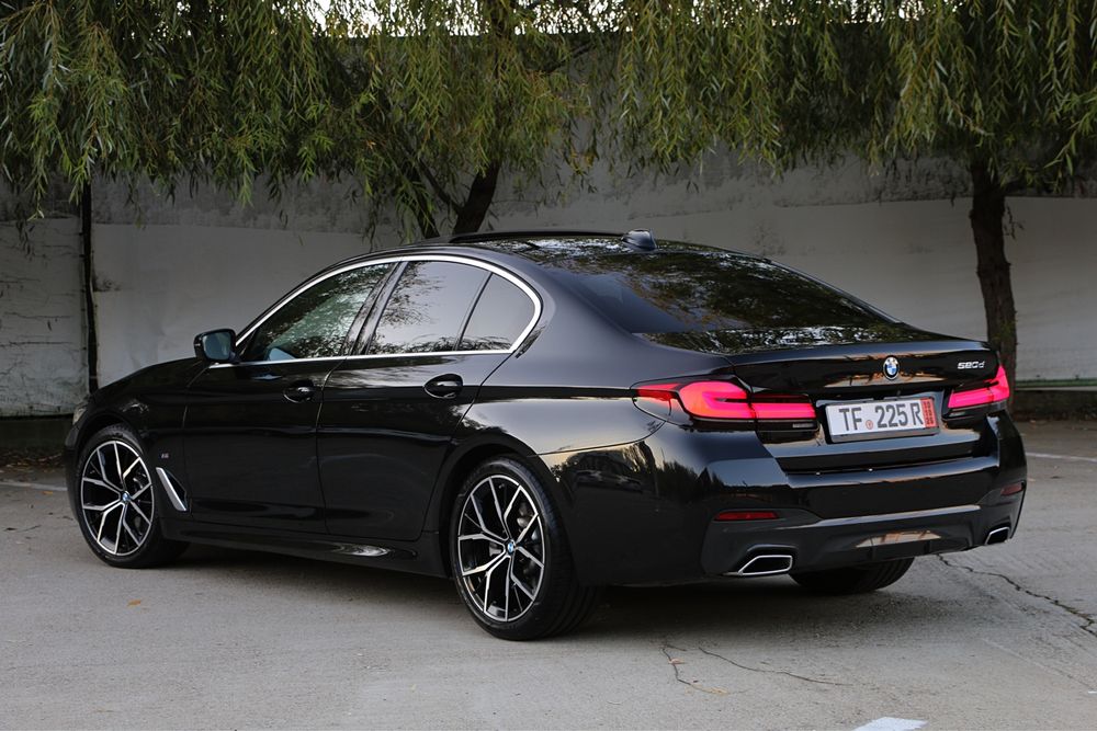 Bmw 520d Seria 5 G30 LCi MildHybrid M Packet Led Trapa Keyless Cockpit