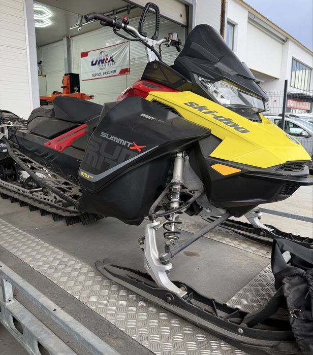 Snowmobile Skidoo 850   164
