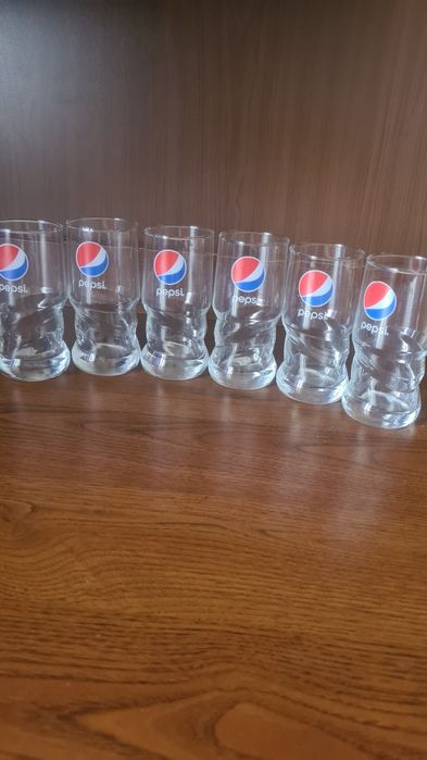 Продам  стаканы стеклянные , с надписью    Pepsi.