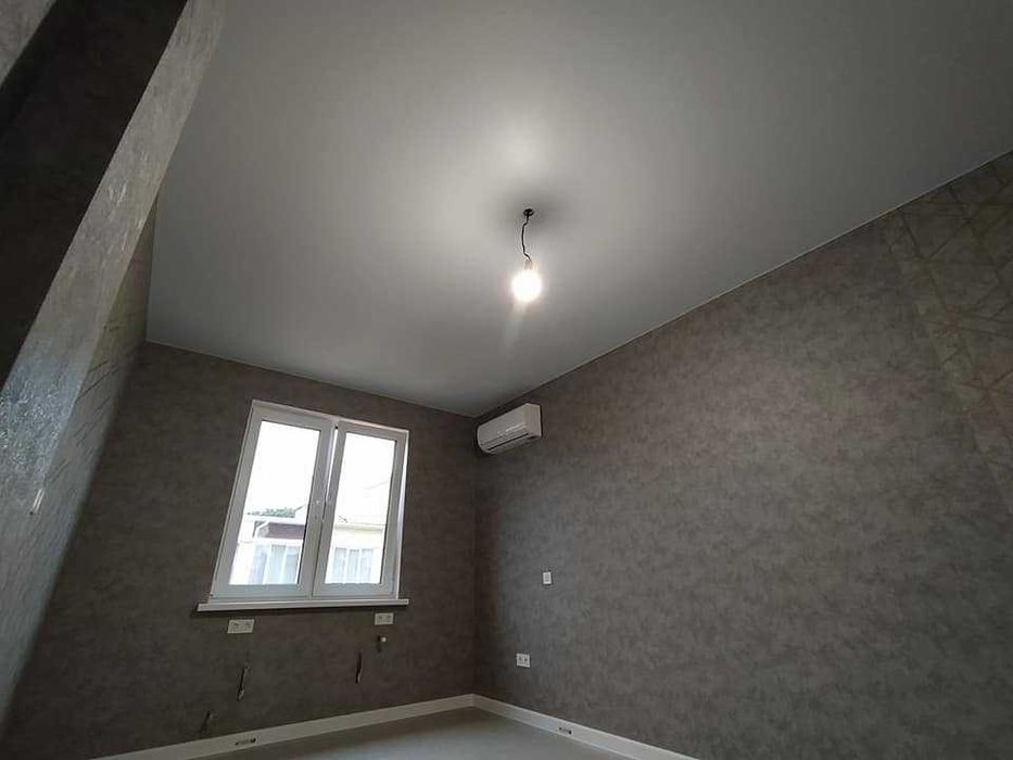 Монтажници на опънати тавани