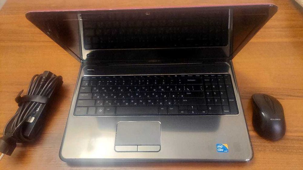 НоутбукDell inspiron N3521. Беспр. мышь. Новая батарея.