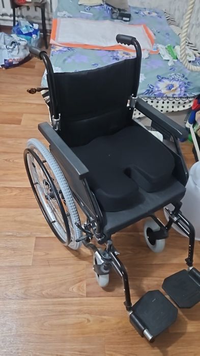 Продам коляску в отличном состояний