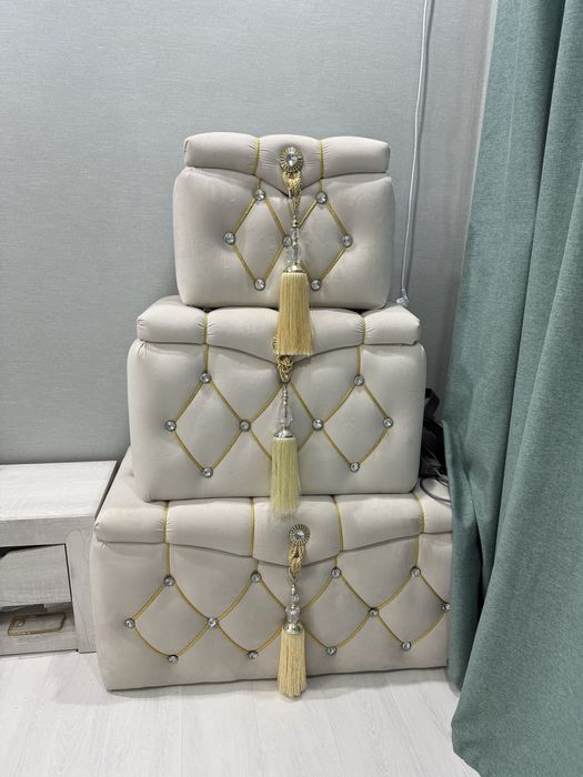 Сандык почти новый, есть еще ножки