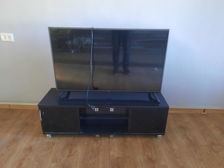 Продаётся LG  42LB620V телевизор НЕ СМАРТ (SMART TV emas) диагональ 42