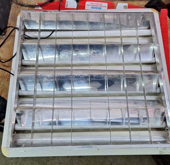 Лампа за таван. Осветително тяло 60см на 60см