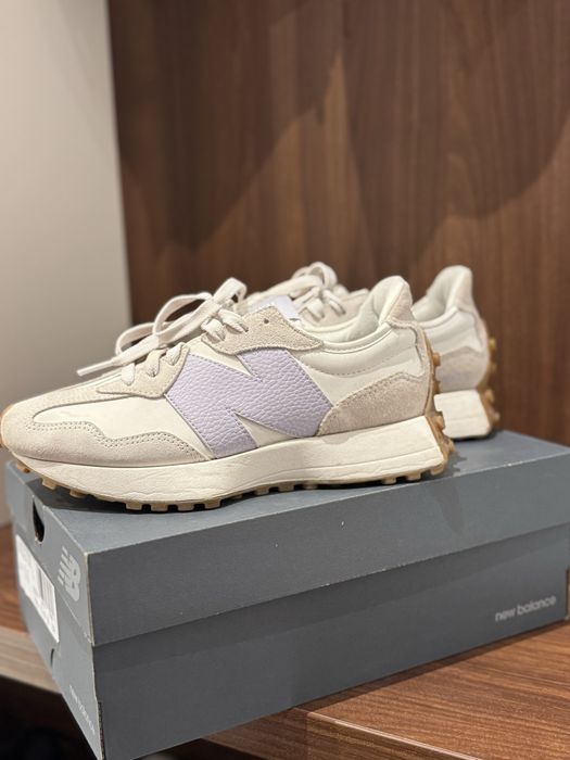 Дамски маратонки New Balance 327